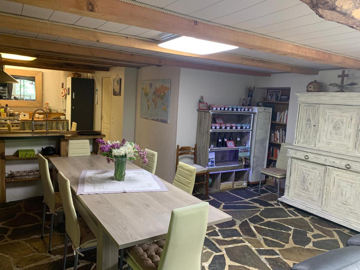 Chambres D'Hotes Le Lepadou-Bas Saint-Chély-dʼAubrac Esterno foto