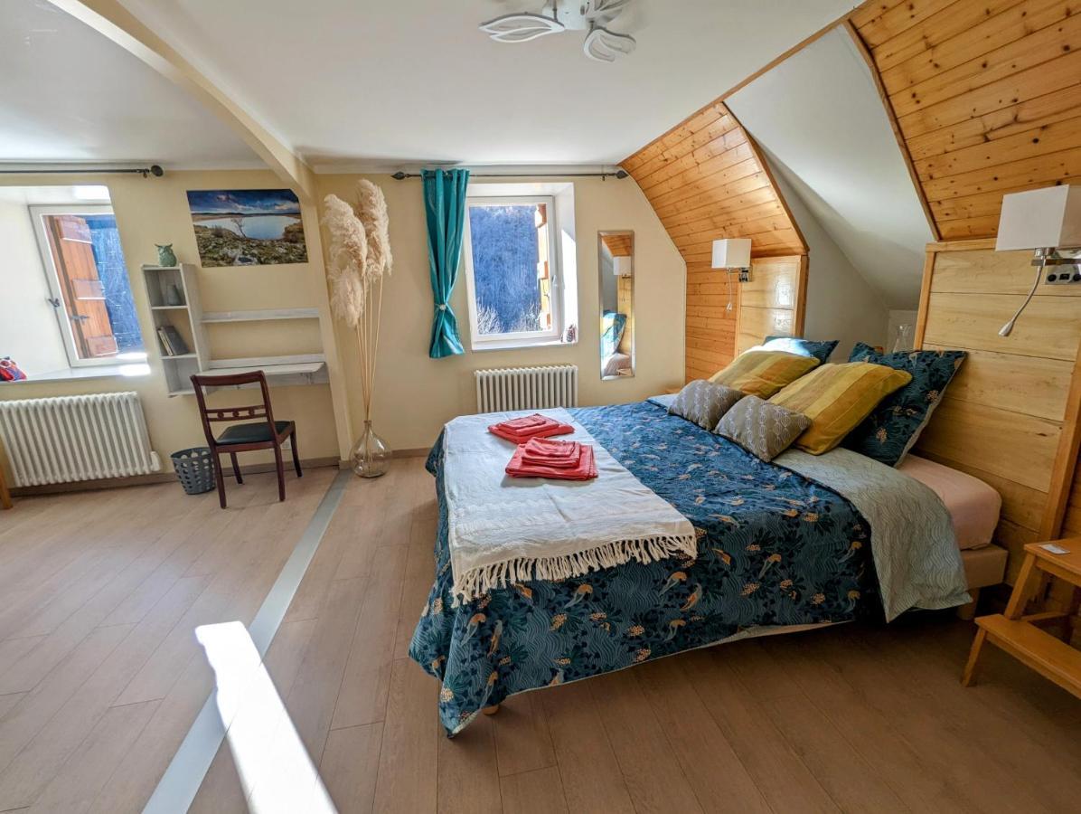 Chambres D'Hotes Le Lepadou-Bas Saint-Chély-dʼAubrac Esterno foto
