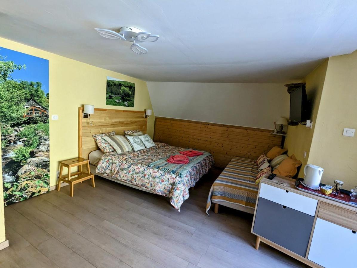 Chambres D'Hotes Le Lepadou-Bas Saint-Chély-dʼAubrac Esterno foto